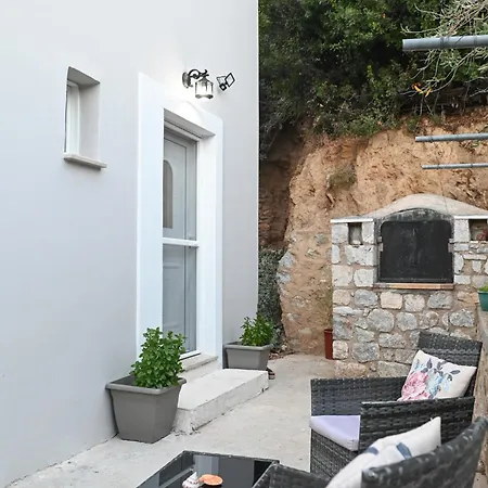 Mountain & Sea Apartment