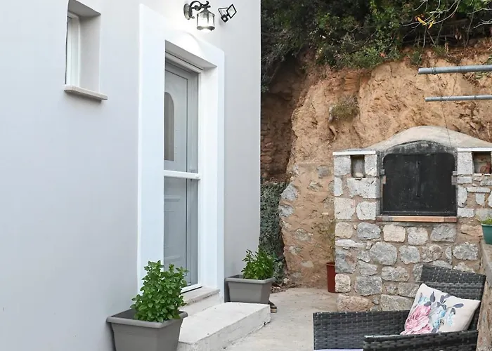 Mountain & Sea Apartment